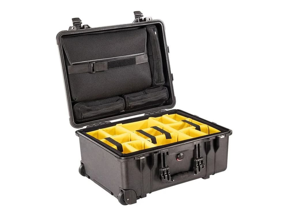 Pelican 1560SC Studio Case (Black/Black Dividers)