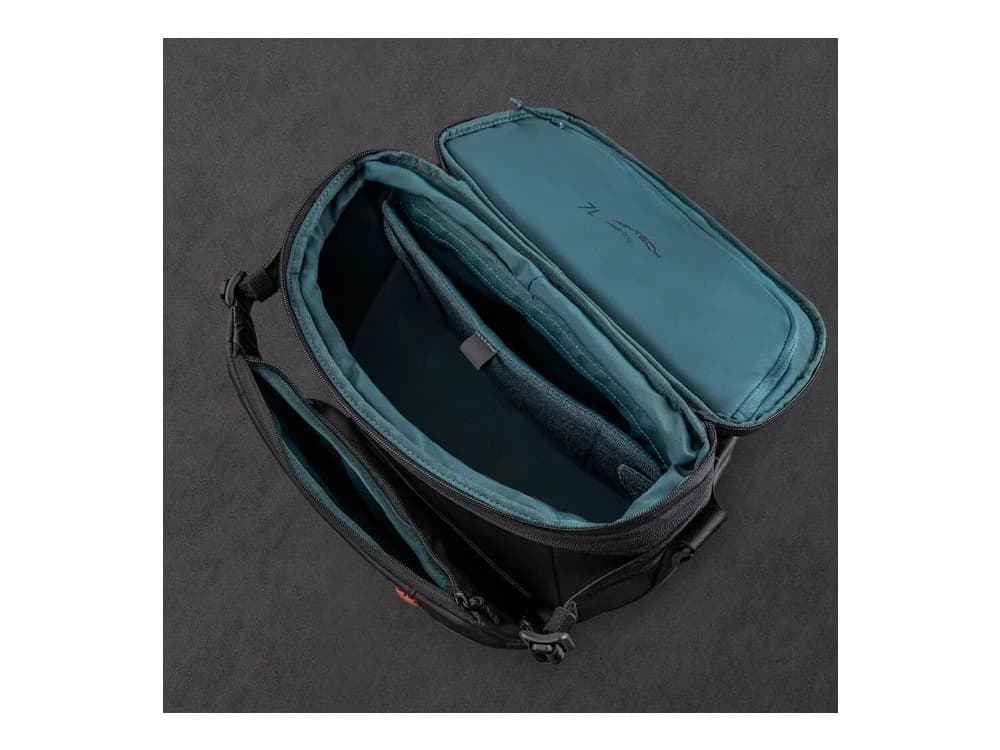 PGYTech OneMo Sling 11L view 3