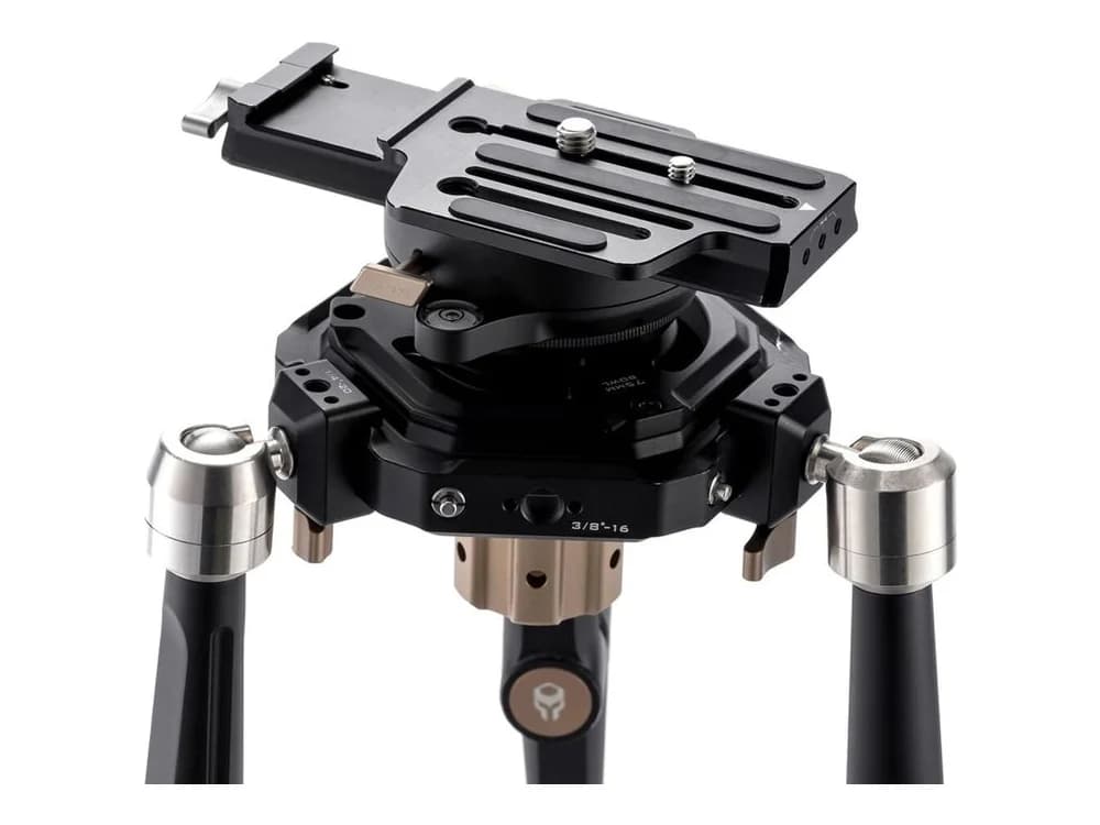 Tilta Hydra Articulating Car Mounting System with Electronic Suction Cups view 2