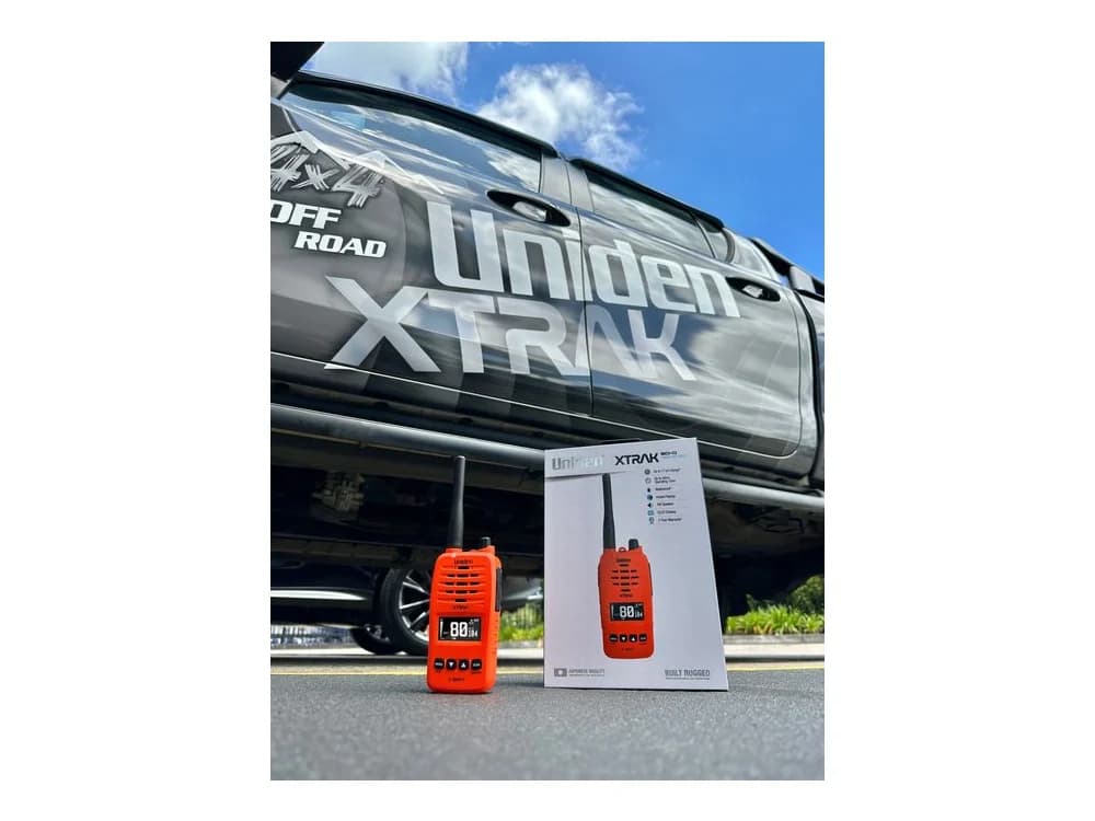 Uniden XTRAK 50-O Hand Held UHF Radio view 2